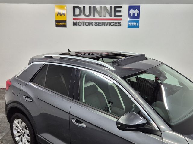 Image for 2019 Volkswagen T-Roc PAN ROOF**RLINE 1.0 TSI M6F 115HP 5DR**SAT NAV**REAR CAMERA**HEATED SEATS**NCT**WARRANTY AVAILABLE**FINANCE AVAILABLE