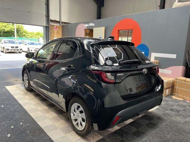 Image for 2022 Toyota Yaris 2022 TOYOTA YARIS X 1.0 AUTOMATIC / REVERSE CAMERA AND MORE