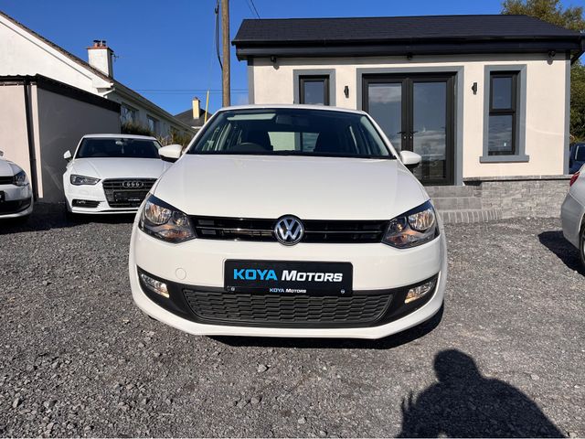 Image for 2014 Volkswagen Polo 1.2 TSI COMFORTLINE PLUS PETROL AUTOMATIC // JUST 43000 KMS // IMMACULATE EXAMPLE LIKE NEW // MFSW // IDEAL STARTER CAR // VERY ECONOMICAL