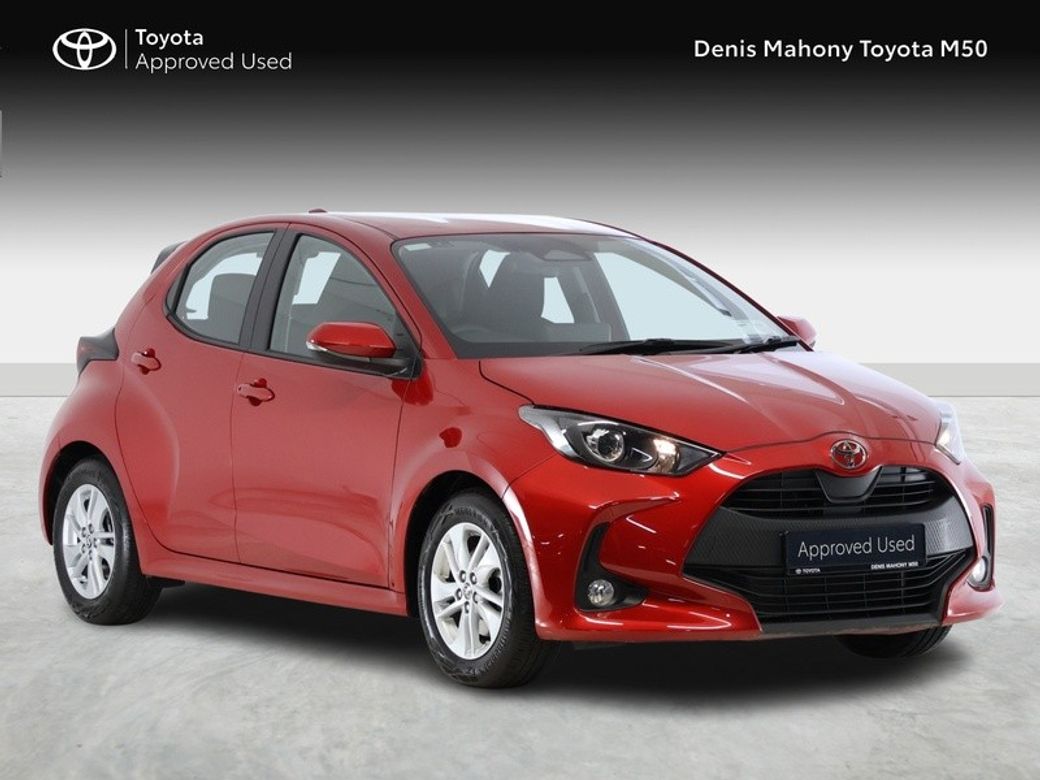Image for 2024 Toyota Yaris Luna Hybrid