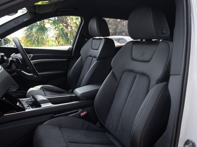 Image for 2023 Audi Q8 e-tron 55 Quattro S Line Black Edition