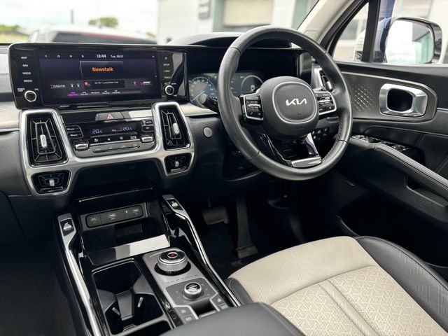 Image for 2022 Kia Sorento 1.6 K4 Plug in hybrid Automatic ( 7 Seats )