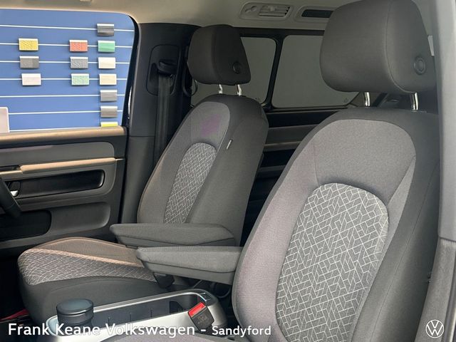Image for 2025 Volkswagen ID. Buzz STYLE 86KWH 286BHP *0% FINANCE* *APPLE CARPLAY/ANDROID AUTO* *ELECTRIC SLIDING DOORS* *360 AREA VIEW CAMERA* *IQ LED MATRIX HEADLIGHTS* *FRONT AND REAR PARKING SENSORS* *HEATED SEATS*