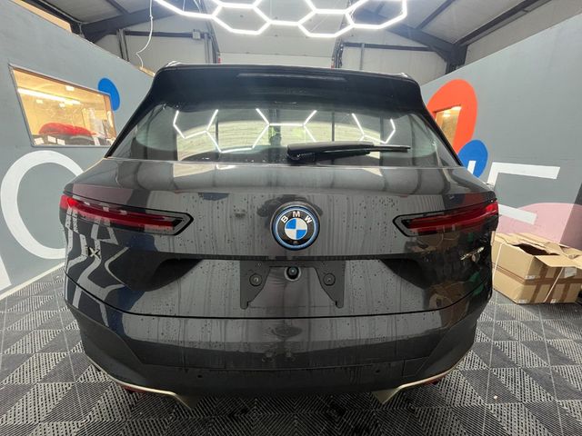 Image for 2022 BMW iX 2022 BMW IX AUTOMATIC / CRUISE CONTROL / PARKING CAMERA / ELECTRIC MEMORY & HEATED SEATS / HEATED STEERING WHEEL / APPLE CARPLAY AND MORE