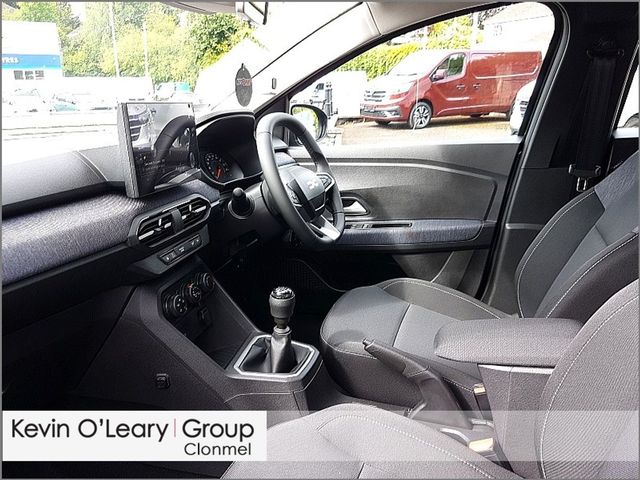Image for 2026 Dacia Sandero Expression TCe 100 E06X
