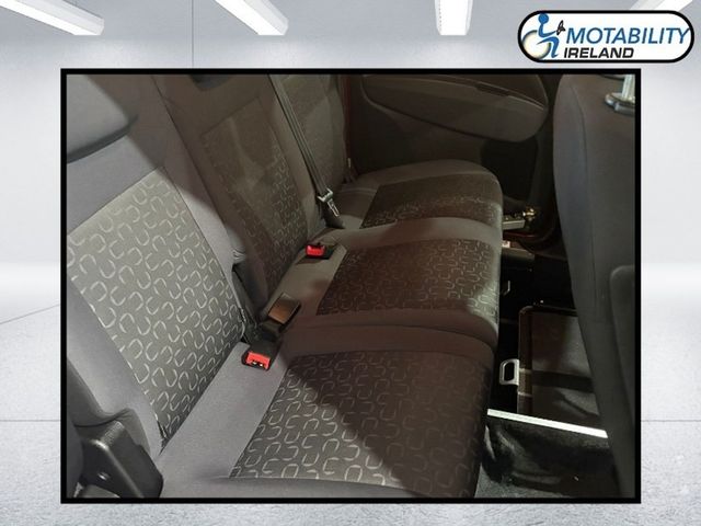 Image for 2014 Fiat Doblo Upfront Passenger Wheelchair Accessible