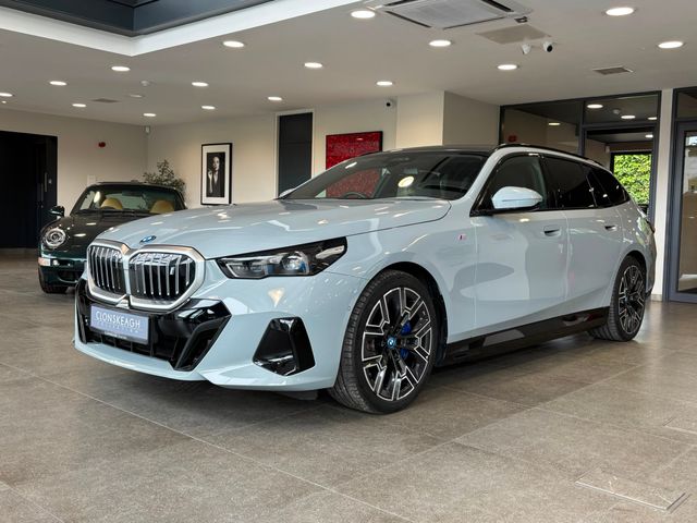 Image for 2025 BMW i5 TOURING EDRIVE40 M SPORT **PAN ROOF & TECH PACK**