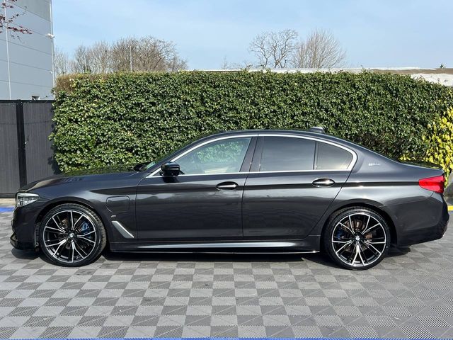 Image for 2017 BMW 5 Series 530e M-SPORT COMPETITION 2.0 PLUG-IN HYBRID AUTO // TILT & SLIDE OPENING SUNROOF // HEATED M-SPORT SEATS // HEADS-UP DISPLAY