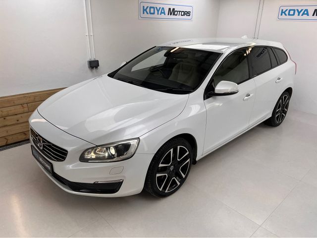 Image for 2017 Volvo V60 2.0 D4 SE LUXURY DIESEL 190BHP AUTOMATIC // FULL LEATHER ELECTRIC SEATS // REVERSING CAMERA // CRUISE CONTROL // LANE ASSIST // COLLISION WARNING SYSTEM // LOW KMS // TOP SPEC // UPGRADED SPORT ALLOYS
