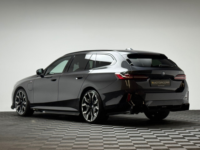 Image for 2025 BMW 5 Series 530E M SPORT TOURING *PAN ROOF*