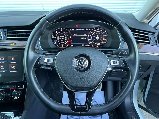 Image for 2018 Volkswagen Passat HIGHLINE 2.0 TDI AUTO // LEATHER HEATED COOLED SEATS // 360 PARKING CAMERAS // ADAPTIVE CRUISE CONTROL // DIGITAL CLUSTER