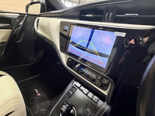 Image for 2017 Toyota Auris G Package Leather seats