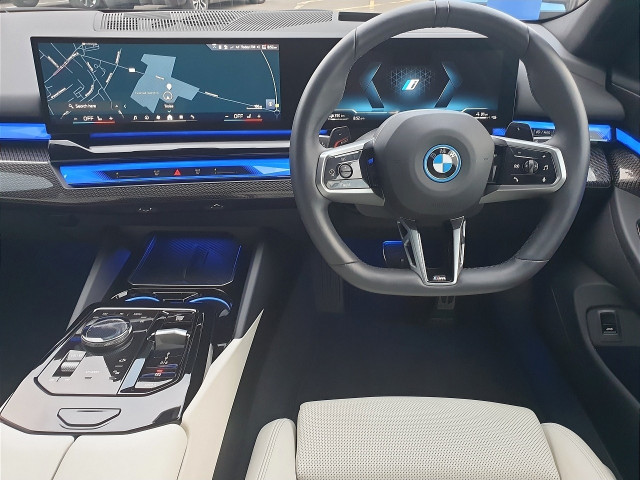 Image for 2025 BMW 5 Series S5MG 4DR Auto