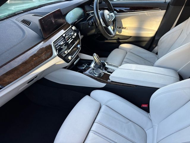 Image for 2019 BMW 5 Series 520D M SPORT SUNROOF 4DR AUTO