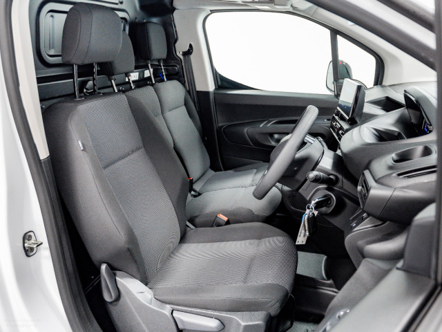 Image for 2026 Peugeot Partner **€3, 000 off** Pro Premium 1.5 Diesel 100HP 1000Kg LWB - €28, 900 inc vat