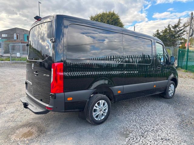 Image for 2026 Mercedes-Benz Sprinter 