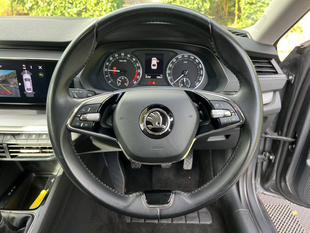 Image for 2022 Skoda Octavia AMBITION 2.0 TDI // APPLE CARPLAY/ANDROID AUTO // REVERSE CAMERA // DUAL ZONE CLIMATE CONTROL