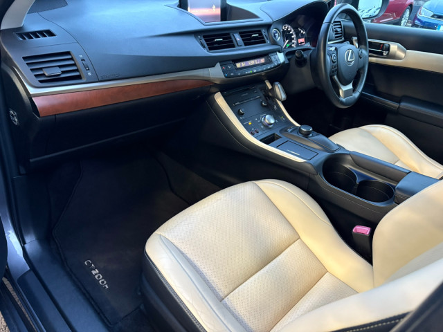 Image for 2015 Lexus CT 200h Executive Auto