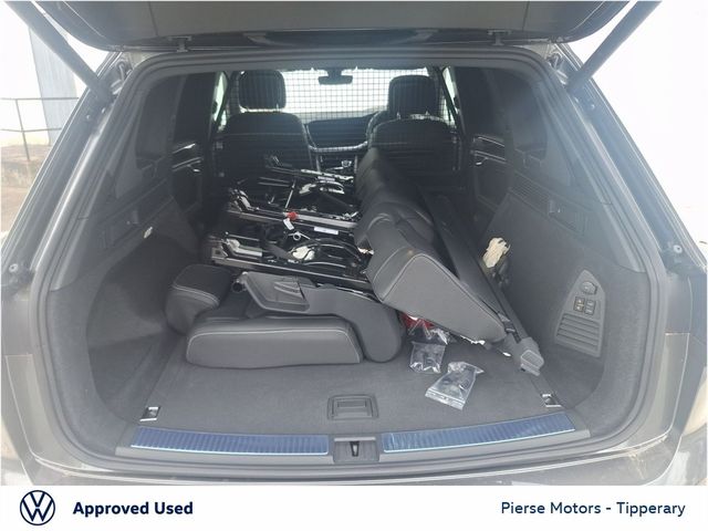 Image for 2026 Volkswagen Touareg R-LINE 3.0TDI 4M 231BHP FINAL EDITION