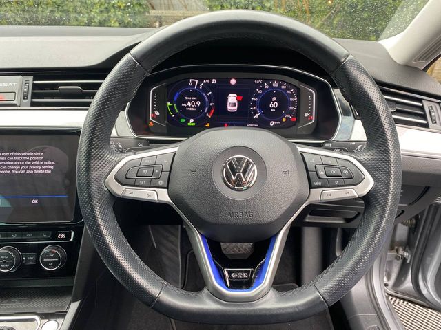 Image for 2020 Volkswagen Passat GTE 1.4 HYBRID // LEATHER INTERIOR // APPLE CARPLAY/ANDROID AUTO // DIAMOND CUT ALLOYS