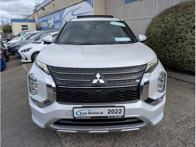 Image for 2022 Mitsubishi Outlander 7 SEATER P PHEV 4WD AUTOMATIC 2.4 PETROL //MASSIVE SPEC//FULL LEATHER HEATED SEATS//PANORAMIC GLASS SUNROOF//BOSE SOUND SYSTEM//360 PARKING CAMERAS//ADAPTIVE CRUISE CONTROL//KEYLESS ENTRY//