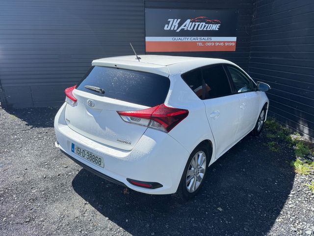Image for 2015 Toyota Auris 1.4 D-4D TERRA VAN 5DR
