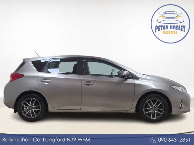 Image for 2015 Toyota Auris D-4D 90 (1.4) 5Dr Sol