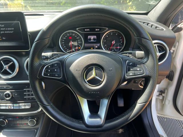 Image for 2017 Mercedes-Benz A Class A180 AMG-STYLE 1.6 AUTO // NEW 19" AMG-LINE ALLOYS // AIR CONDITIONING // ADAPTIVE CRUISE CONTROL