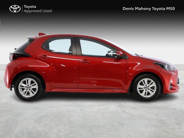 Image for 2024 Toyota Yaris Luna Hybrid