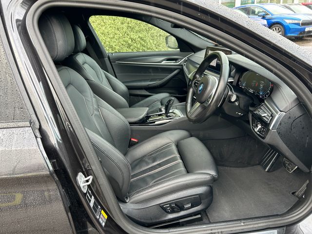 Image for 2022 BMW 5 Series G31 530E M-SPORT 292BHP AUTOMATIC 5DR **FULL LEATHER** HEATED SEATS** DIGITAL DASH** SAT NAV** MEDIA PLAY** ELECTRIC BOOT**