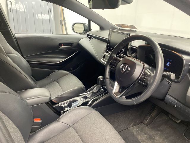 Image for 2021 Toyota Corolla 1.8 Hybrid Luna Sport Hatchback