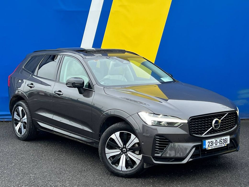 Image for 2023 Volvo XC60 T6 PLUS DARK AWD 2.0 HYBRID // OPENING PAN ROOF // LEATHER HEATED SEATS // 360 PARKING CAMERAS