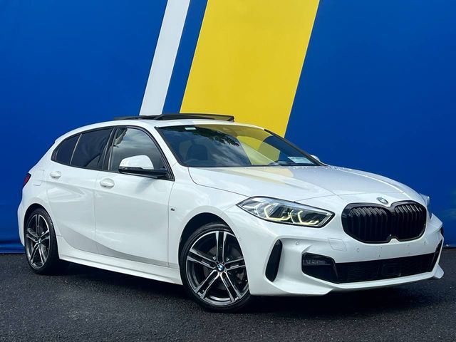 Image for 2021 BMW 1 Series 118d M-SPORT SHADOWLINE 2.0 // TILT & SLIDE PAN ROOF // 18" M-SPORT ALLOYS // APPLE CARPLAY/BLUETOOTH MUSIC