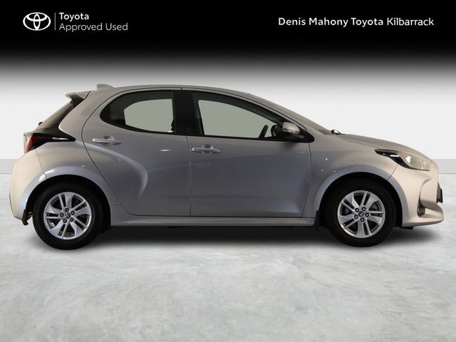 Image for 2022 Toyota Yaris HYBRID LUNA 4DR AUTO