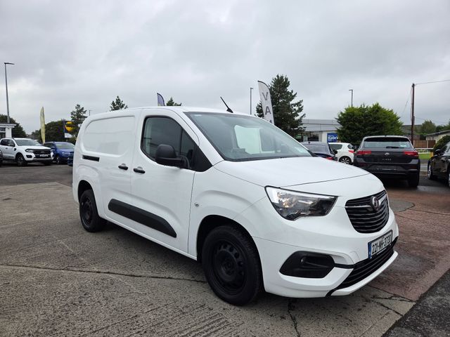 Image for 2022 Vauxhall Combo 2300 Sportive TD