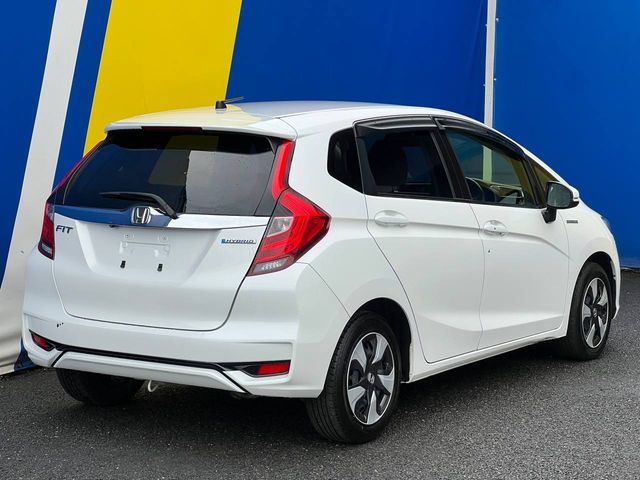 Image for 2018 Honda Fit L-SENSING 1.5 HYBRID // HALF LEATHER INTERIOR // REVERSE CAMERA // SERVICE HISTORY