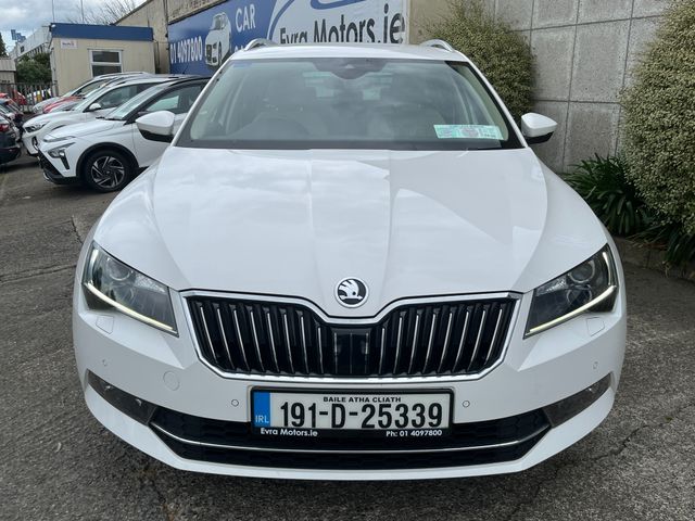 Image for 2019 Skoda Superb ESTATE COMBI STYLE AUTOMATIC 2.0 DIESEL 150BHP //HIGH SPEC//FULL LEATHER HEATED ELECTRIC SEATS//KEYLESS ENTRY//REVERSE CAMERA//SAT NAV//