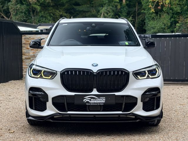 Image for 2021 BMW X5 2021 (212) BMW X5 45e M Sport Pro *REAR TV SCREENS
