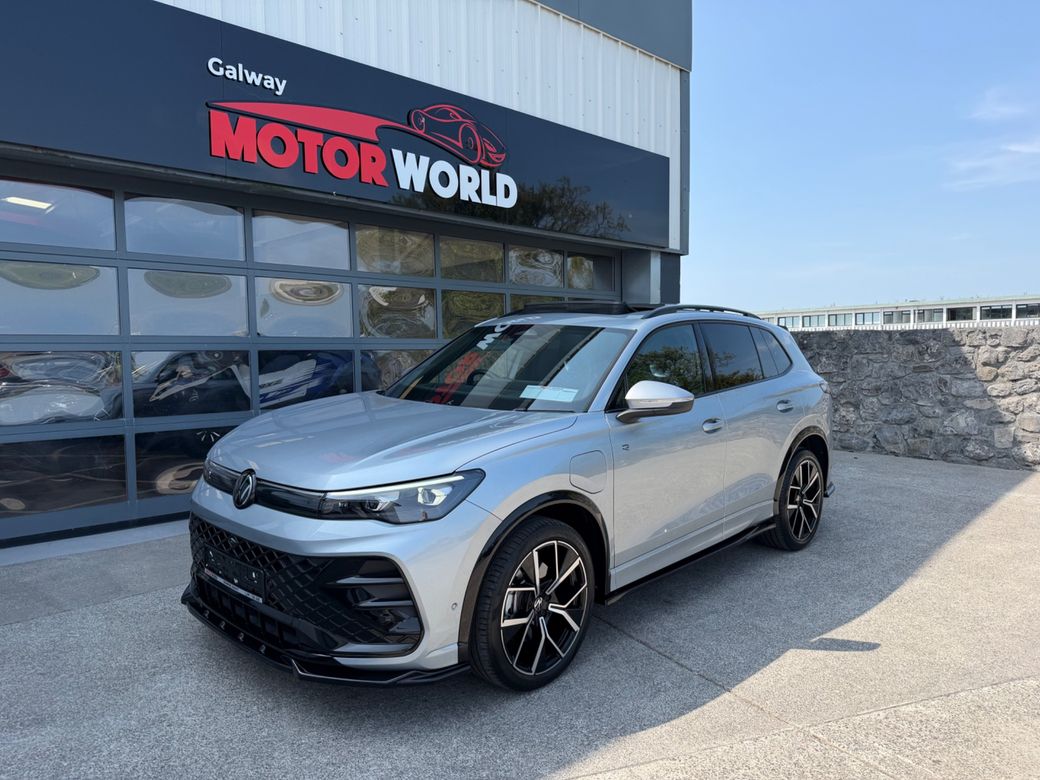 Image for 2025 Volkswagen Tiguan R-LINE TSI PHEV 