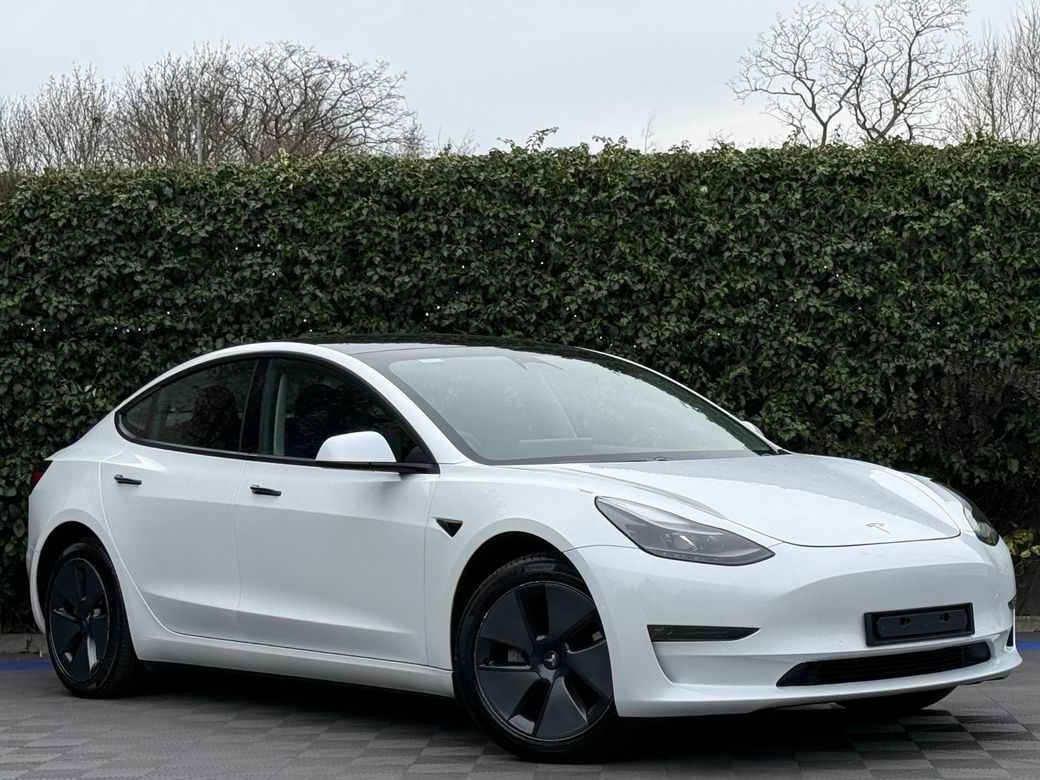 Image for 2022 Tesla Model 3 DUAL MOTOR LONG RANGE // PAN ROOF // 5 HEATED SEATS // TESLA AUTOPILOT