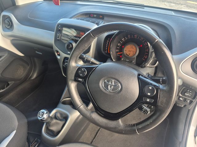 Image for 2017 Toyota Aygo 1.0 5-Door X-Play 
