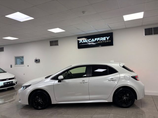 Image for 2021 Toyota Corolla 1.8 Hybrid Luna Sport Hatchback