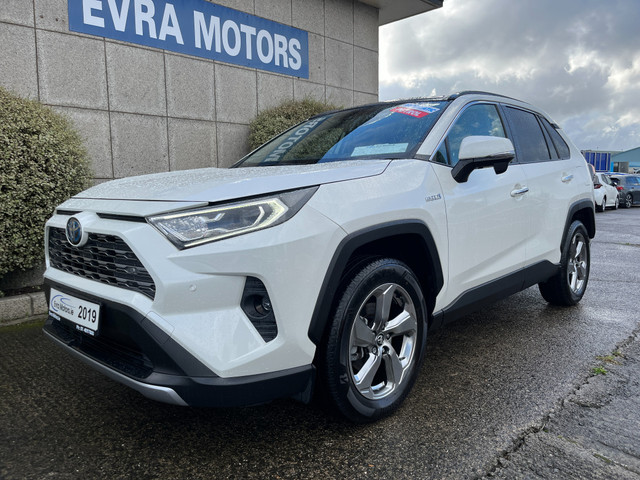 Image for 2019 Toyota Rav4 G 4WD HYBRID AUTOMATIC 2.5 PETROL //HIGH SPEC//PANORMAIC GLASS ROOF//FULL LEATHER HEATED SEATS//HEATED STEERING WHEEL//KEYLESS ENTRY//REVERSE CAMERA//