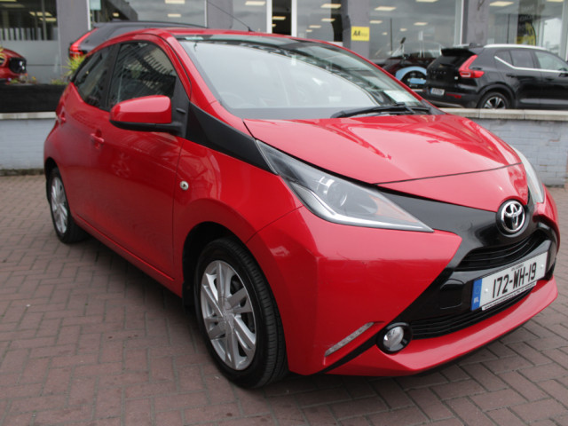 Image for 2017 Toyota Aygo 1.0 X-PLAY 5DR HATCHBACK // HUGE SPEC // 105, 000KM'S /IMMACUALTE CONDITION // BUY WITH CONFIDENCE AA AND SIMI APPROVED DEALER 2026 // FINANCE ARRANGED // ALL TRADE INS WELCOME // 