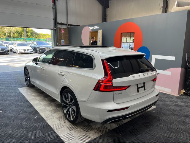 Image for 2021 Volvo V60 €34950 2021 VOLVO V60 RECHARGE PLUG-IN T6 2.0 AUTOMATIC / CRUISE CONTROL / REVERSE CAMERA / ELECTRIC MEMORY & HEATED SETAS / PANORAMIC SUNROOF / APPLE CARPLAY AND MORE