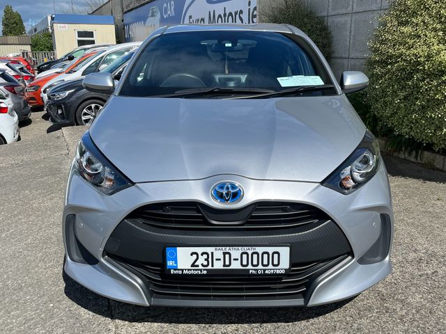 Image for 2023 Toyota Yaris X HYBRID AUTOMATIC 1.5 PETROL //LOW MILES//REVERSE CAMERA//ADAPTIVE CRUISE CONTROL//