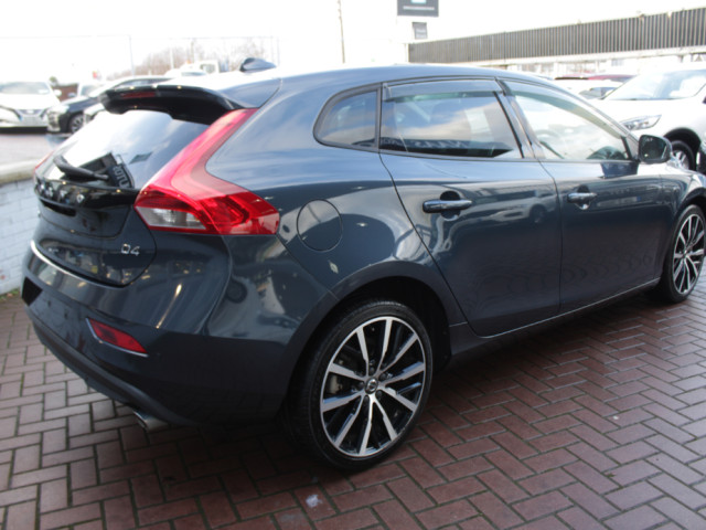 Image for 2017 Volvo V40 2.0D4 MOMENTUM 5DR HATCHBACK AUTO // 1 OWNER CAR WITH ONLY 135, 000 KMS // AS NEW CONDITION THROUGHOUT // BUY WITH CONFIDENCE AA AND SIMI APPROVED DEALER 2025 // FINANCE ARRANGED //