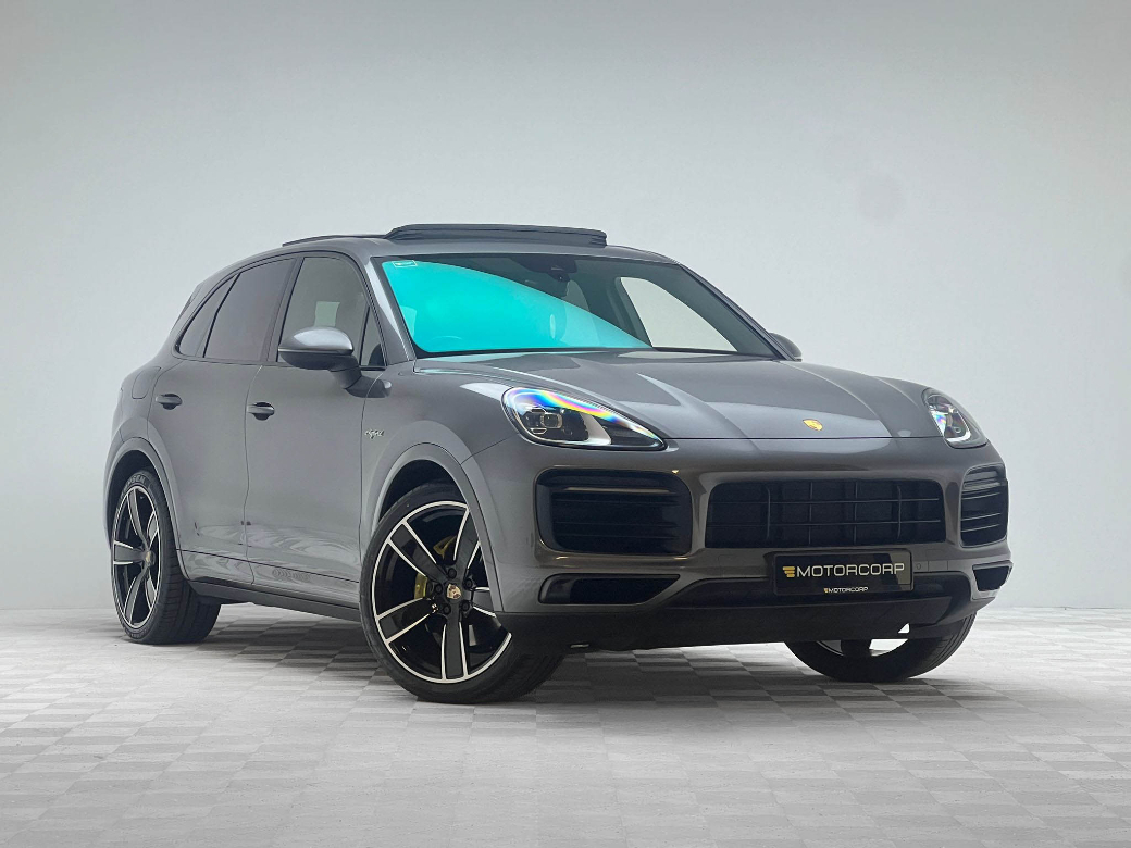 Image for 2020 Porsche Cayenne 3.0 V6 E-hybrid