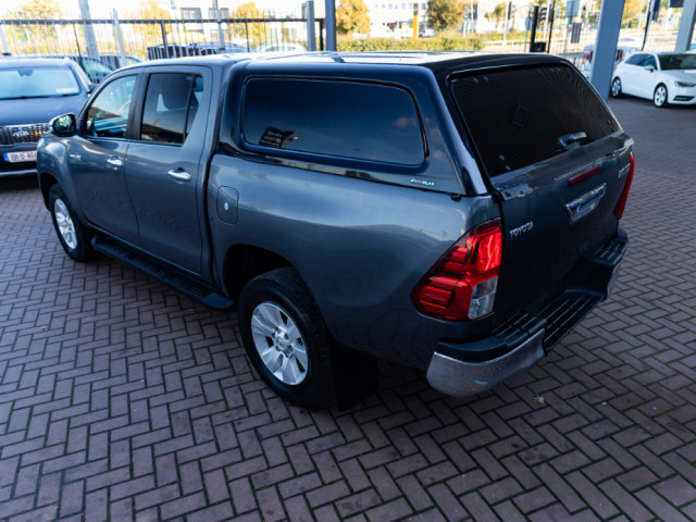 Image for 2020 Toyota Hilux 2.4 D4D ICON AUTOMATIC WITH CANOPY // 1 OWNER WITH FULL TOYOTA STAMPED SERVICE HISTORY // NO TOW BAR // IMMACULATE CONDITION THROUGHOUT // VAT RECEIPT AVAILABLE // AA AND SIMI APPROVED DEALER 2025 //