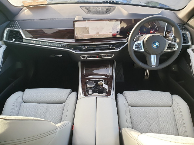 Image for 2025 BMW X5 50e M Sport Pro